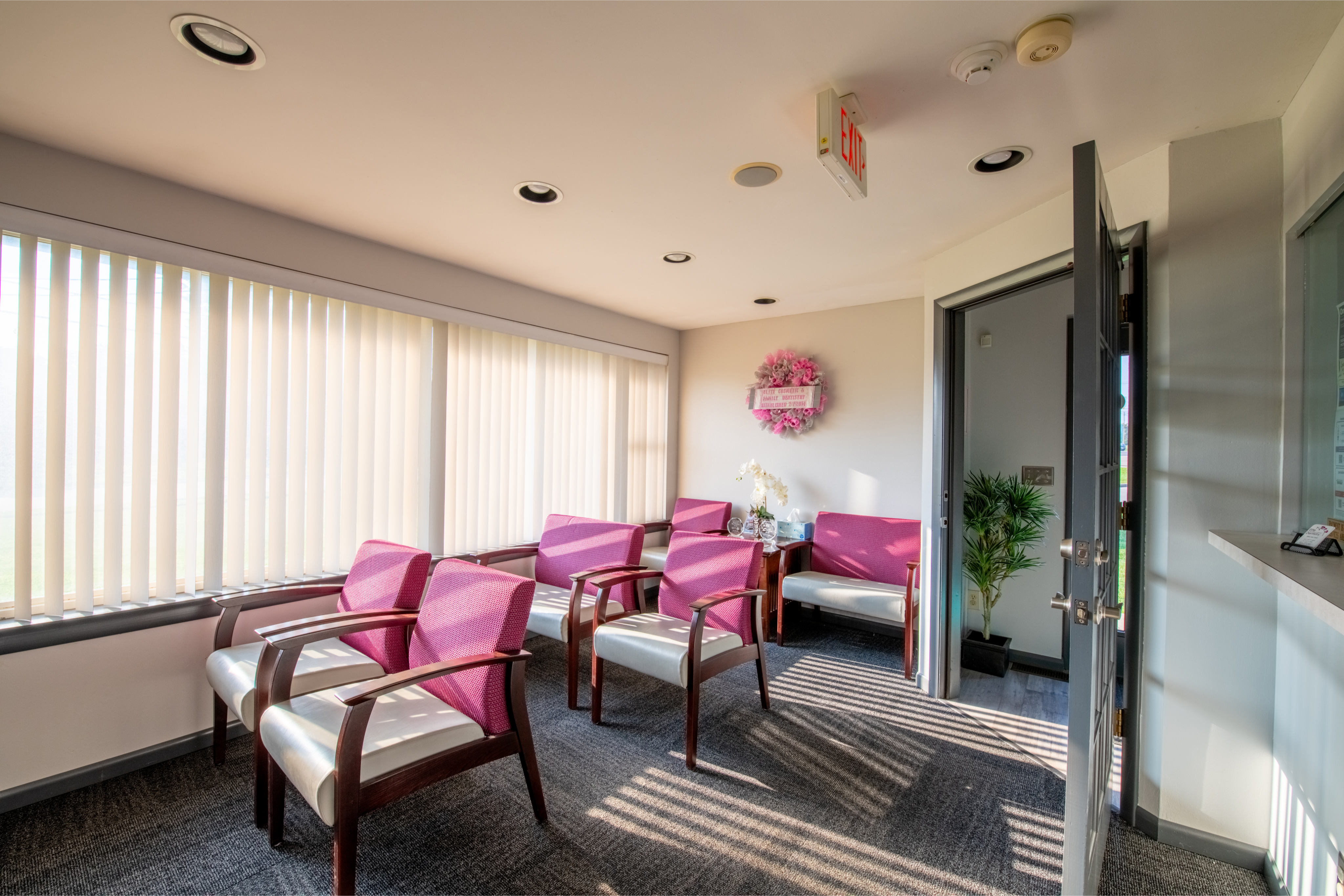 Elite Cosmetic & Family Dentistry office